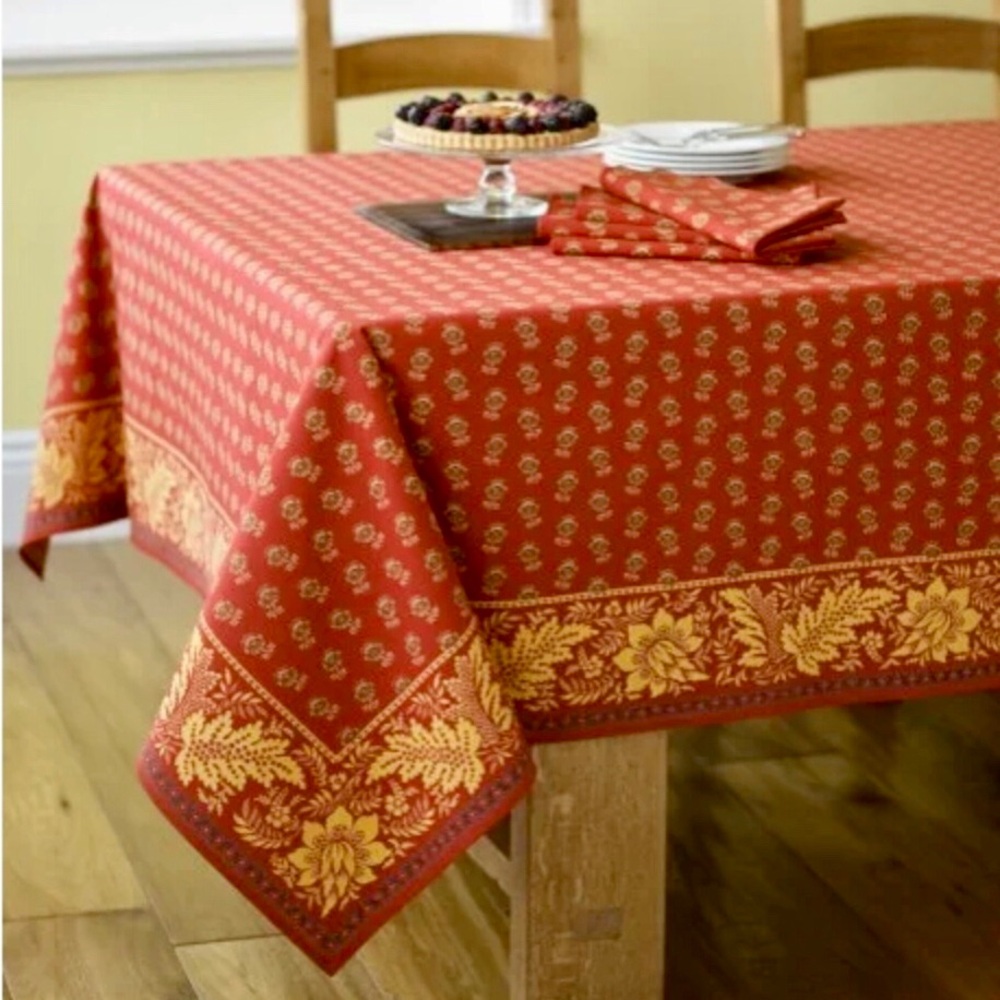 Williams Sonoma cotton tablecloth